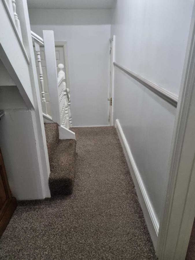 Private Luxury Double Room In Кардифф Экстерьер фото