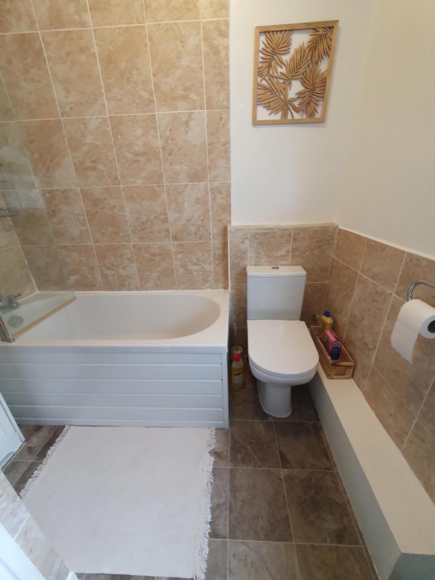 Private Luxury Double Room In Кардифф Экстерьер фото