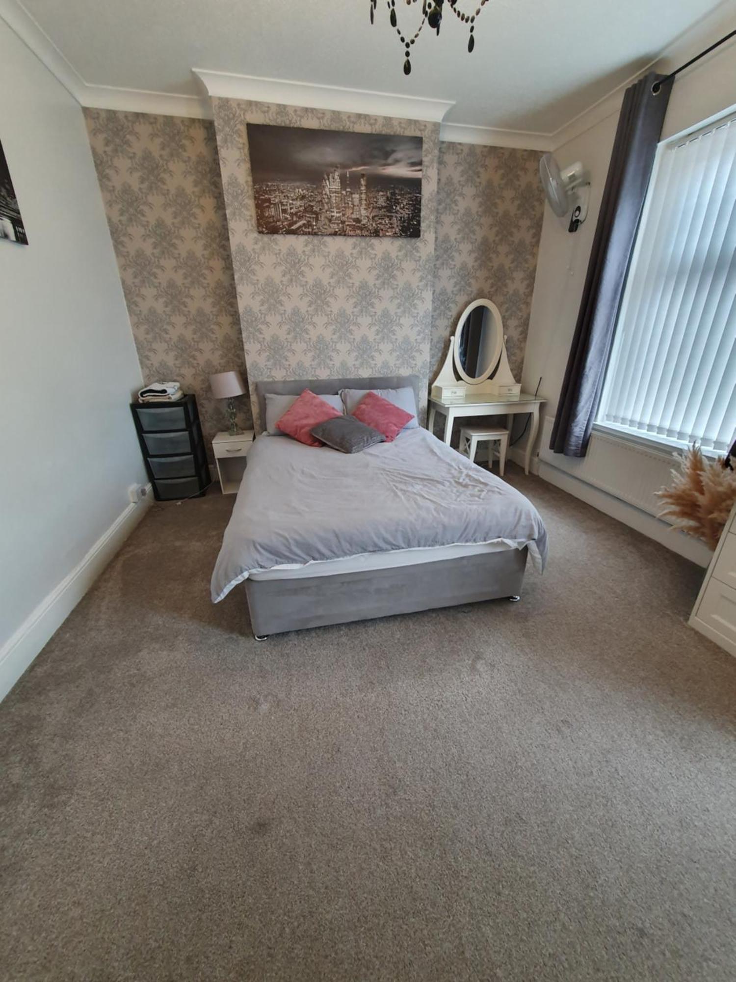 Private Luxury Double Room In Кардифф Экстерьер фото